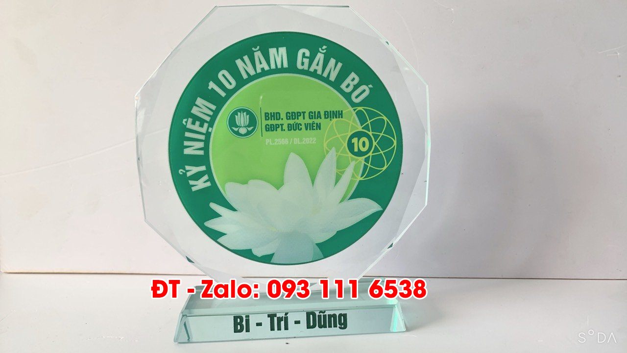 Làm Kỷ niệm chương tại Đồng Nai